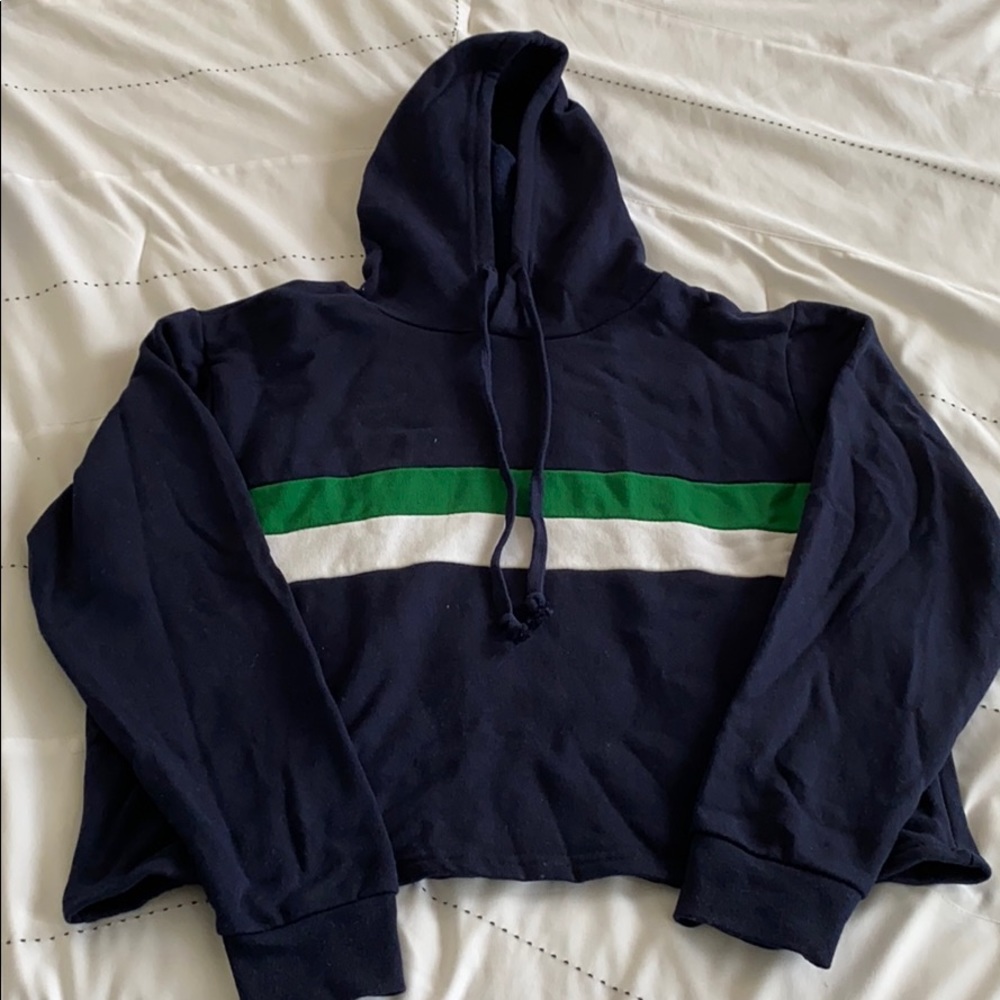 Super soft cropped sweatshirt 💚